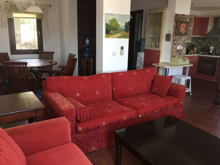 Yalıkavak Merkezde Sahil Manzaralı, Triplex Villa. - Yalıkavak