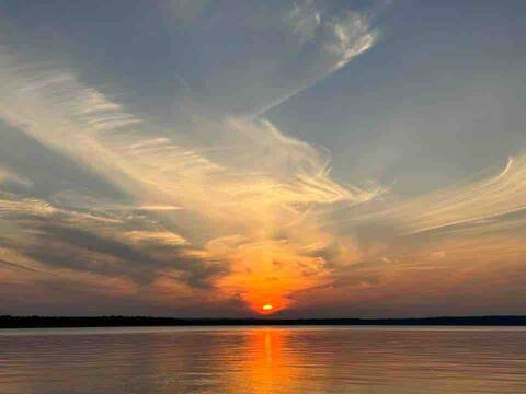 Large Cottage with Sunset Views on Burt Lake!