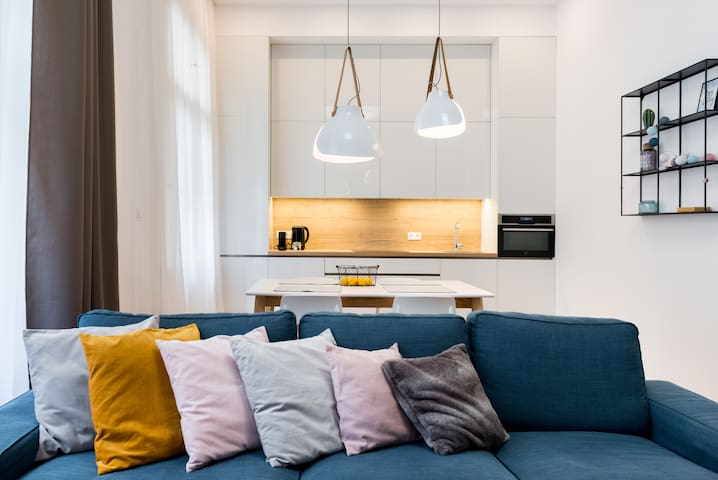 Radiant Apartment in the Heart of Old Town