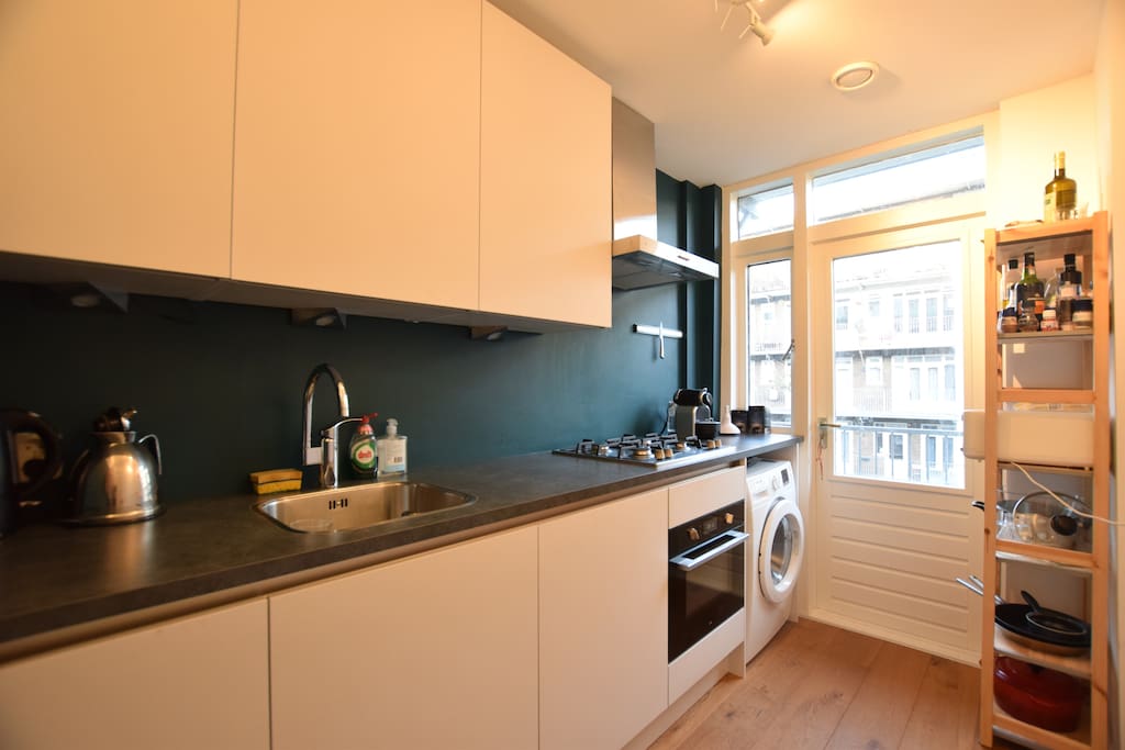 There is a great fully equipped kitchen