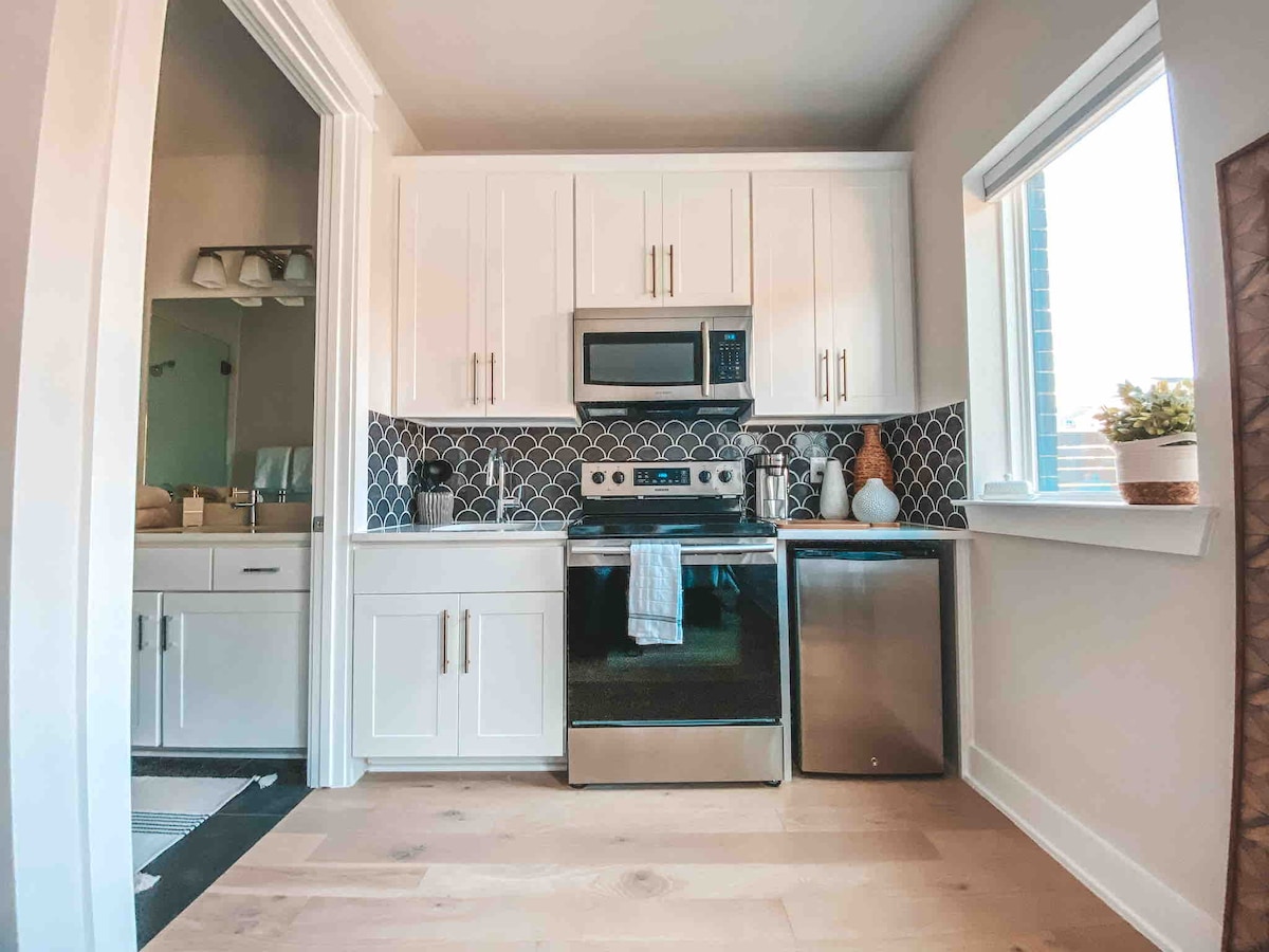 Brand New Studio Apartment with Private Entrance