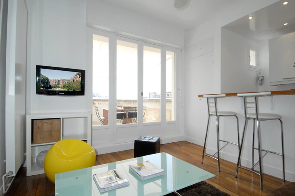 Le salon ouvert sur la terrasse