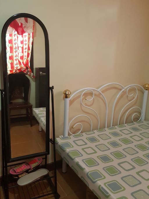 Guest room (beddings and pillows are also available)