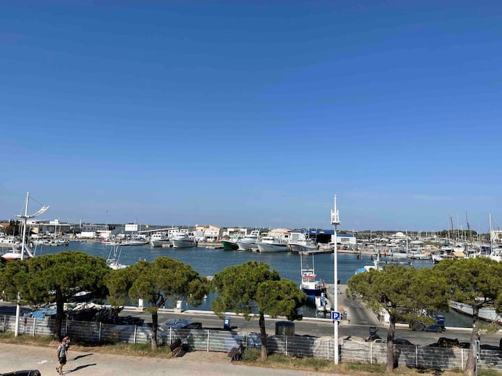 Vue Mer, 150m Plage Et Centre, Duplex Climatisé - Le Grau-du-Roi