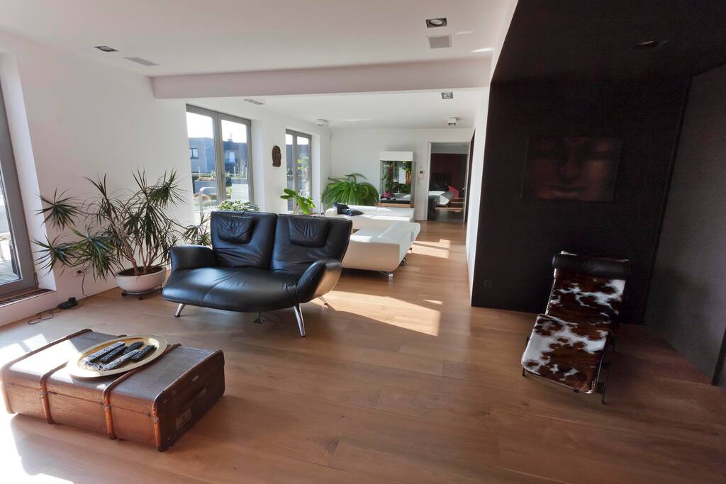 Living room (communal use)