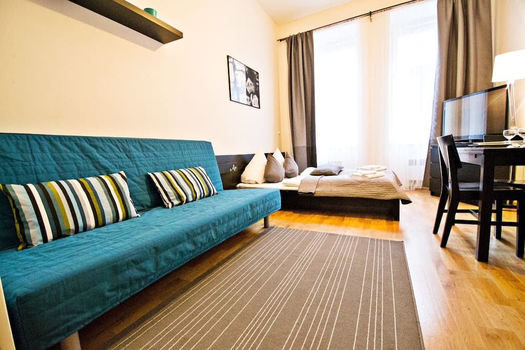Cozy studio apartment up to 4 people. We'll provide you with towels, bed linen, unlimited free WiFi!