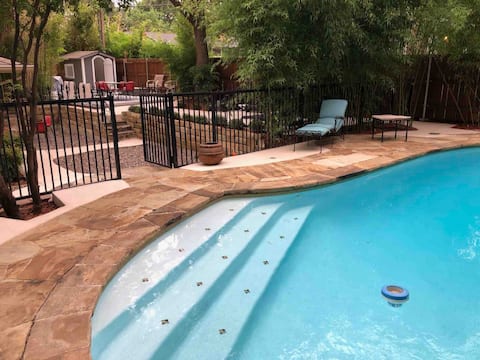 Amazing Pool & Patio - Hot Tub too! Updated House!