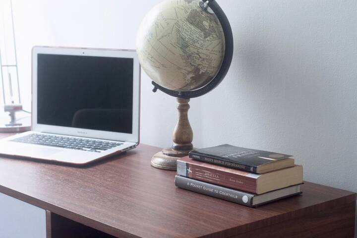 FREE PARKING Large 2BR2BA by Millenium Park gallery image 3