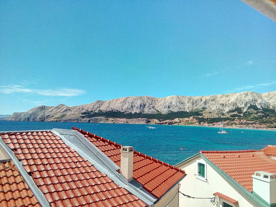 Pogled kroz prozor