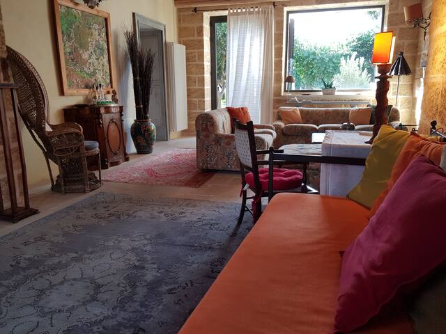 1600 Mill Villa in village close to sea, pool Wifi gallery image 5