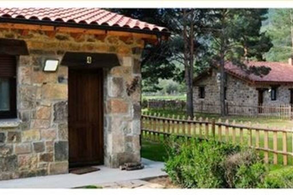 la casa y uno de sus jardines