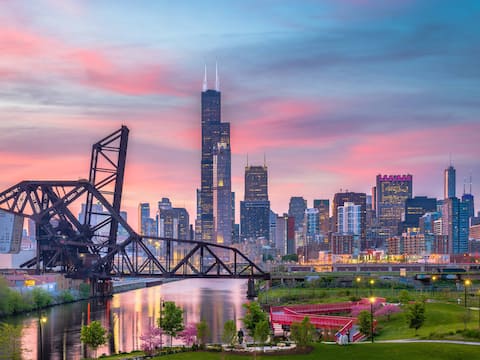Beautiful Bungalow, Near Downtown Chicago