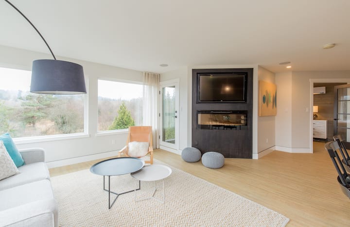 The View Suite At Inn The Estuary Vacation Rentals Apartments For Rent In Nanoose Bay British Columbia Canada