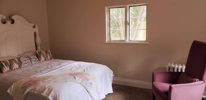 Quarto 3 Rosa