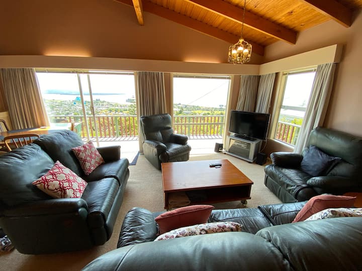 Eclectic Vibes & Stunning Sea Views Tahuna Hills - Richmond