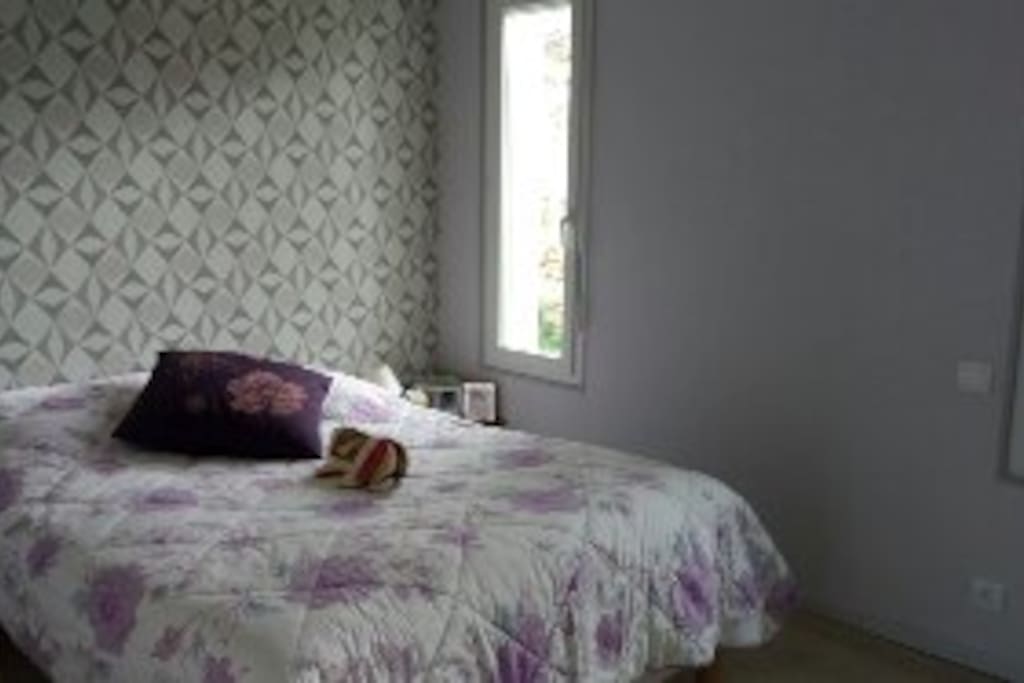 Chambre 1 avec lit 140