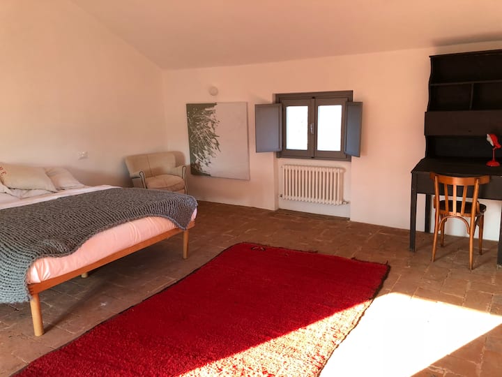 Izba pre hostí na druhom poschodí. 