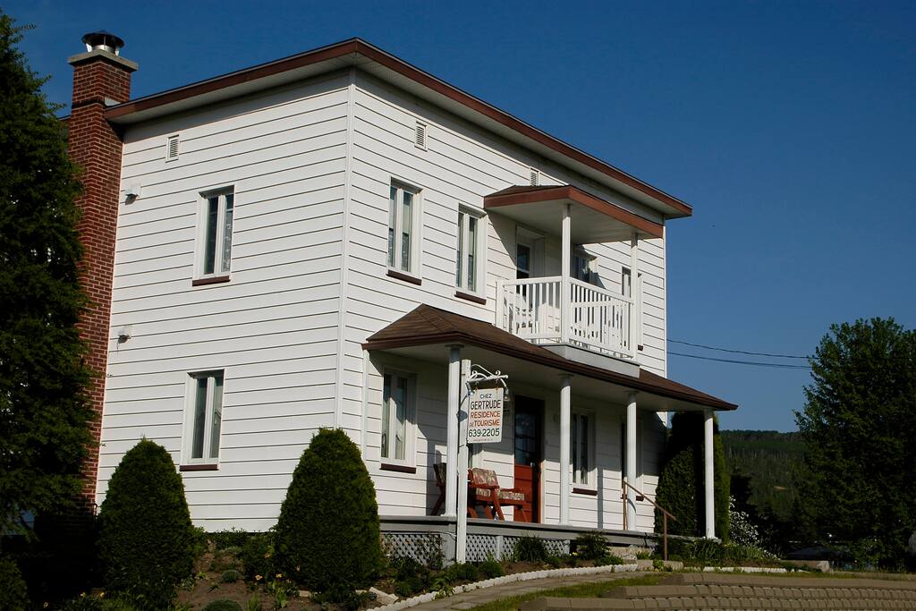 Chez Gertrude - Condos à louer à Saint-Urbain, Québec, Canada