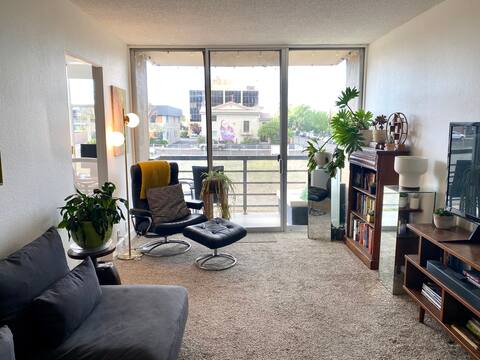 Downtown Reno Modern Condo on the Truckee River