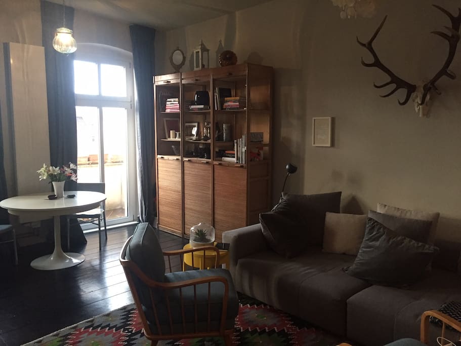 living room w/ dining table