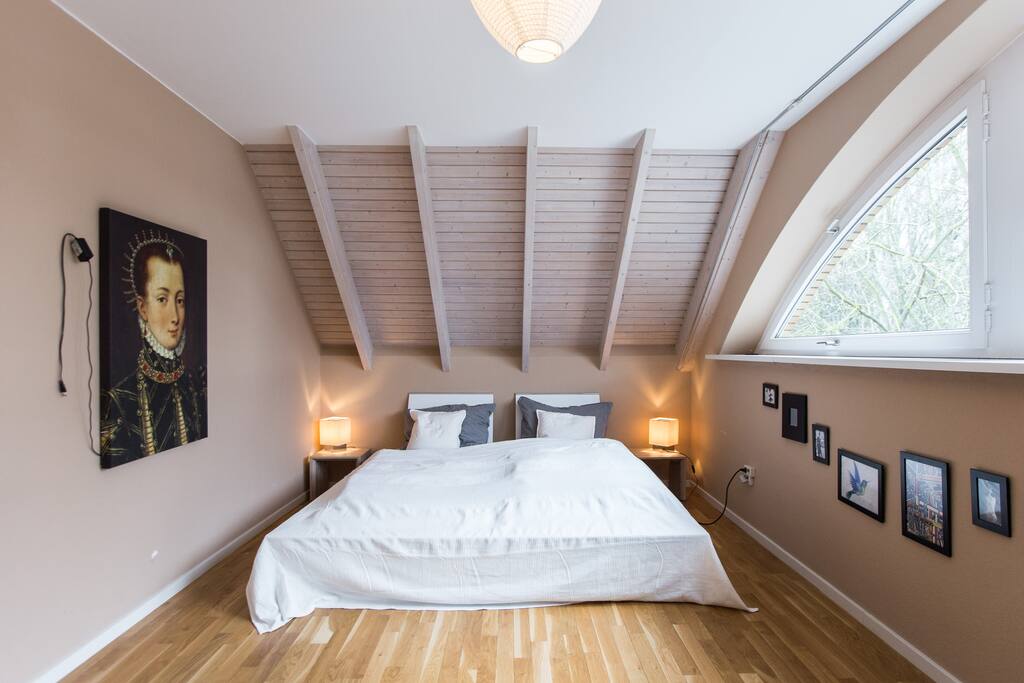 1. Zimmer OG