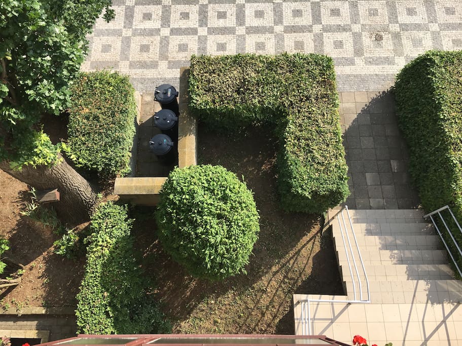 Yolu will stay in very quiet and well kept house with green neighborhood.