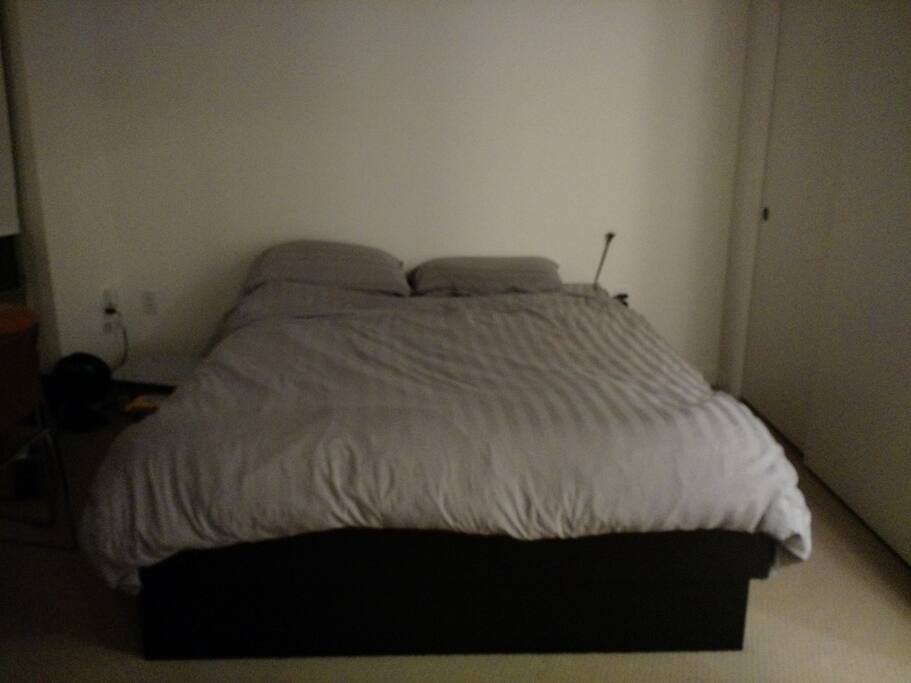 Queen size bed