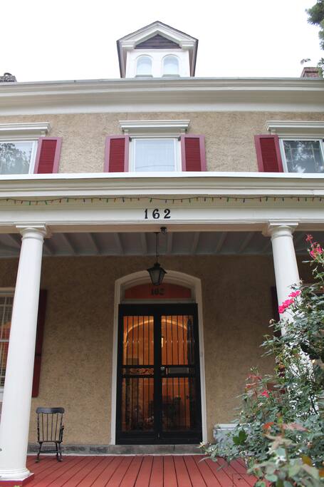 162 West Queen Lane