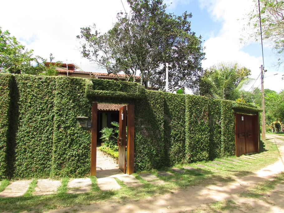 Main Gate/Entrada principal