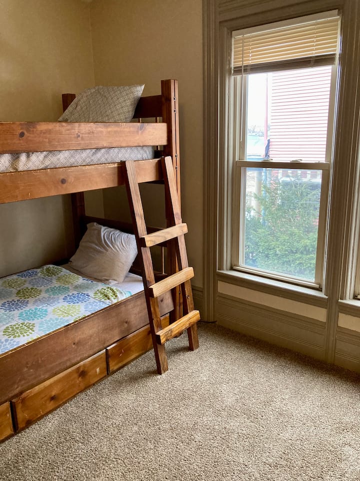 Habitación con literas con capacidad para 4 personas