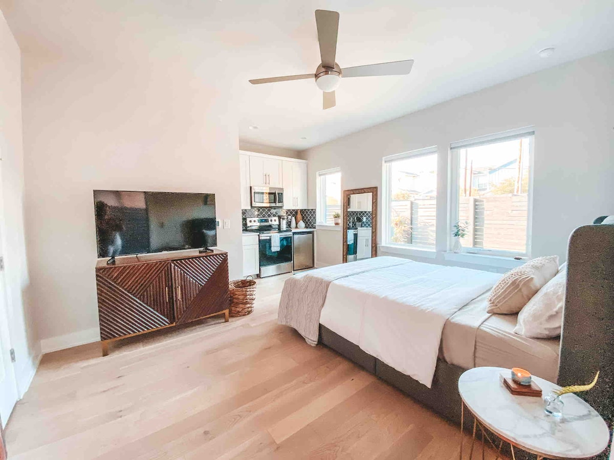 Brand New Studio Apartment with Private Entrance