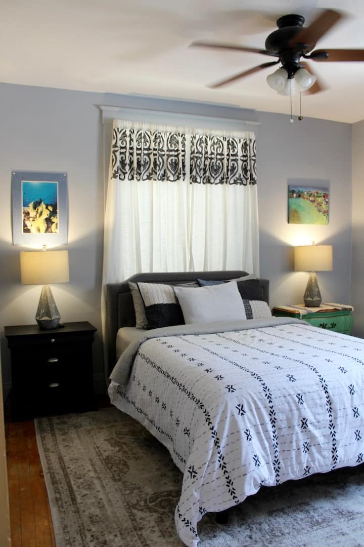 Master bedroom, queen bed.
