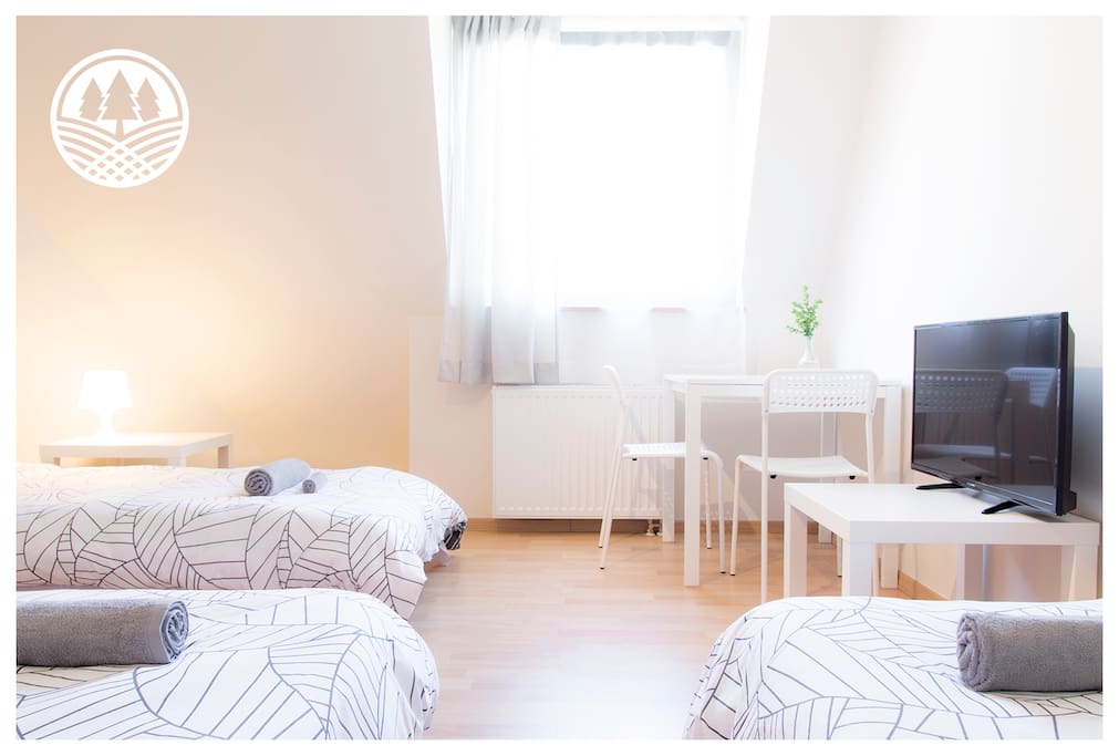 Pokój nr 2. 3 os. z widokiem na ogród