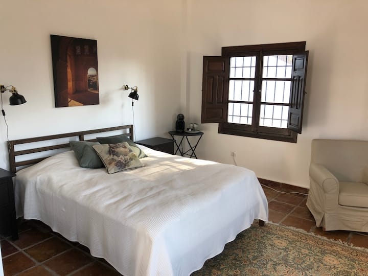 Sehemu tofauti - Casita, chumba cha kulala chenye mashine ya kahawa na mandhari nzuri.