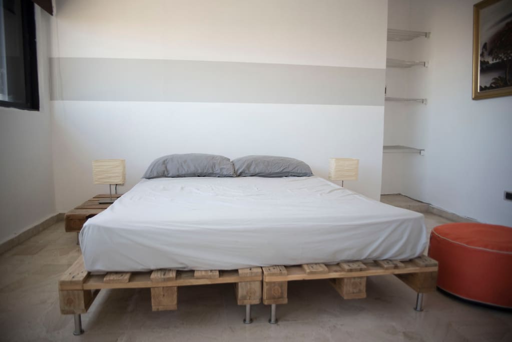 Queen size bed