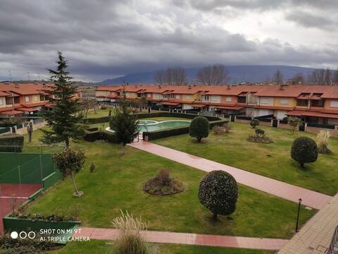 URBANIZATION WITH POOL AND PADDLE TENNIS COURT