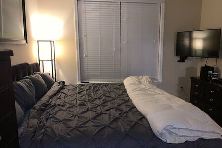 Great Home in the Middle of everything!