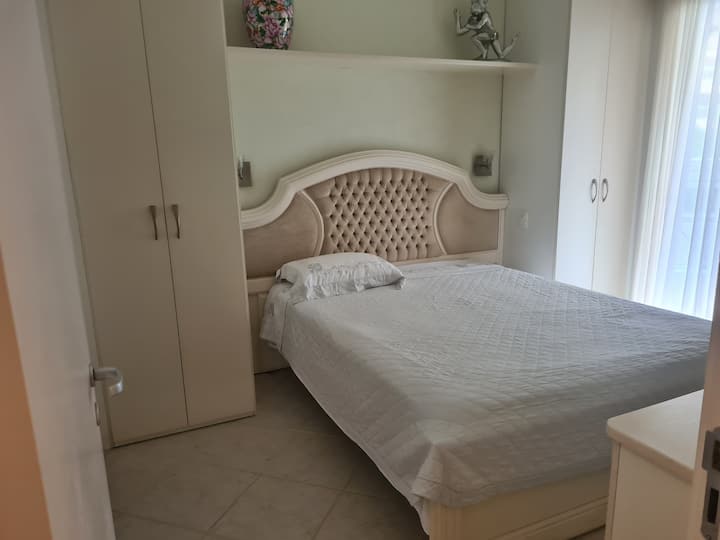 1号套房（一张双人床）