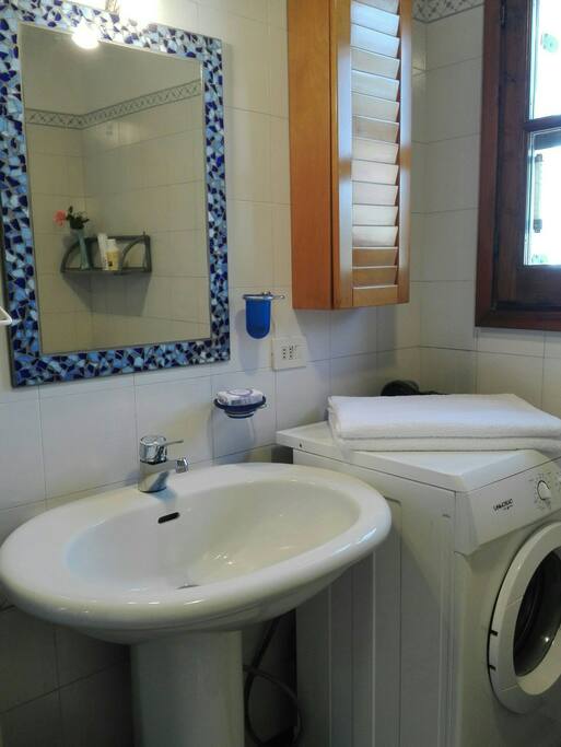 Il bagno ad uso esclusivo degli ospiti.