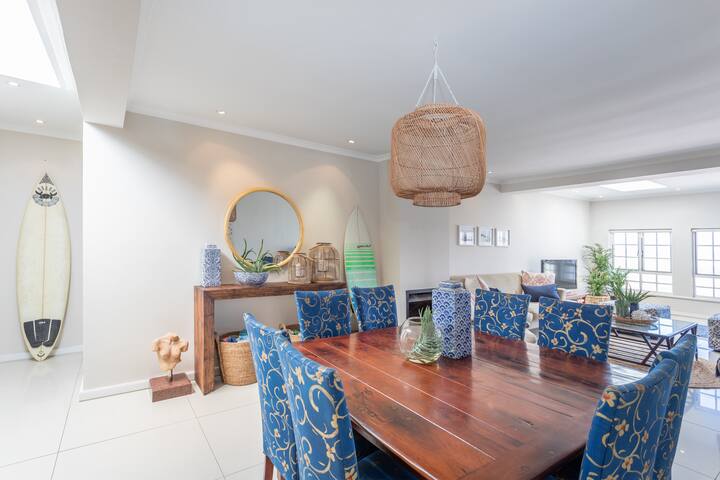 Spacious Stylish Apartment in Excellent Position gallery image 2