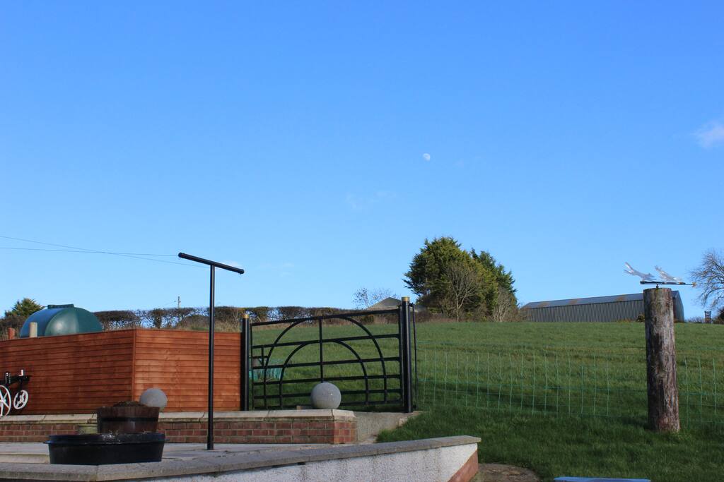 Rear of property, nothing but green to see!