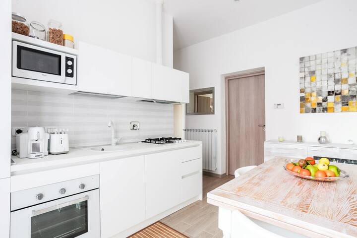 Bologna Suite Olivia. gallery image 3