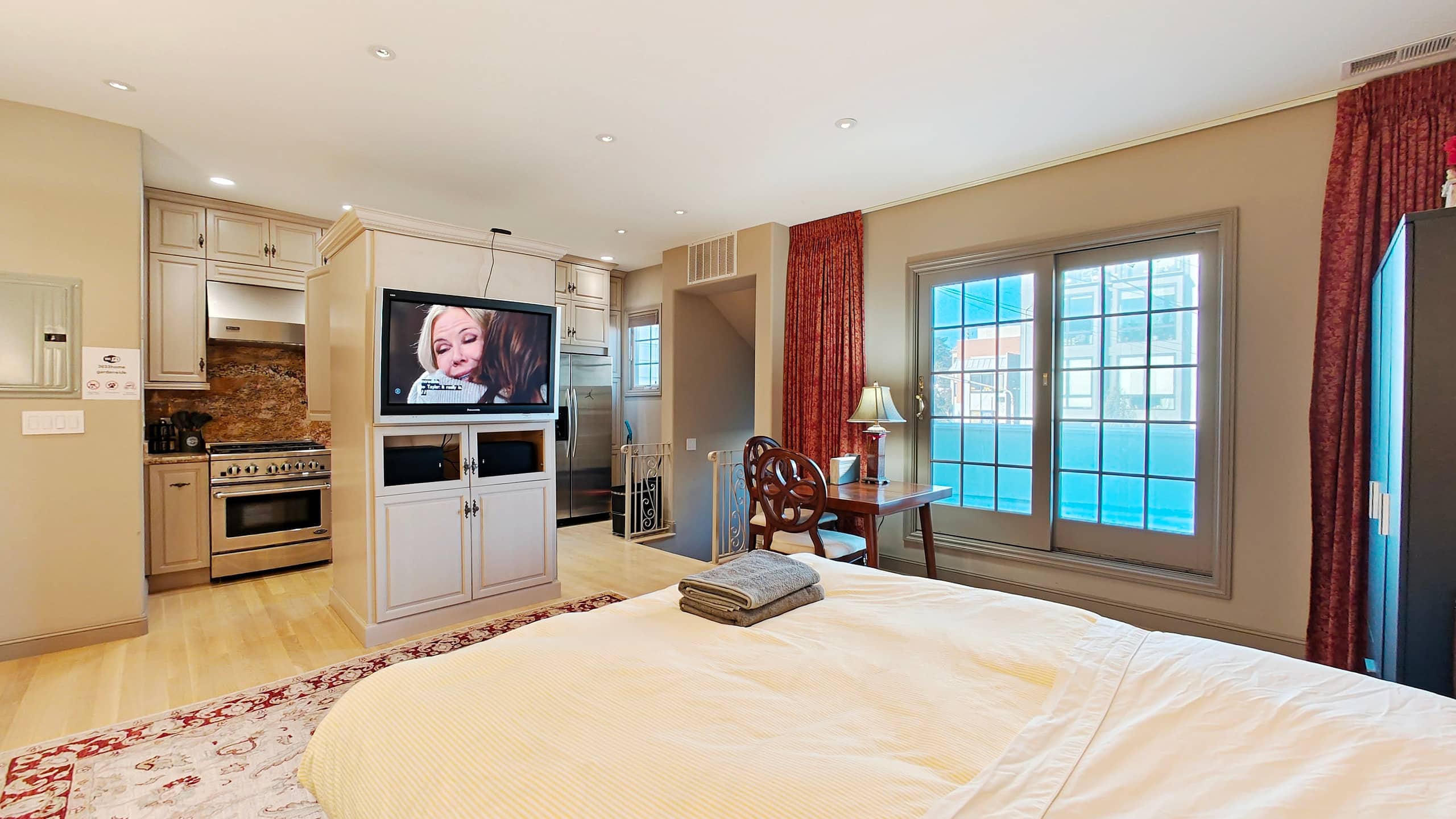Home in San Francisco · ★4.91 · 1 bedroom · 2 beds · 1 bath - Image 8