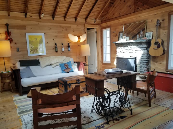 Creekfront Cottage Between Phoenicia & Hunter Mtn. - Hudson Valley, NY