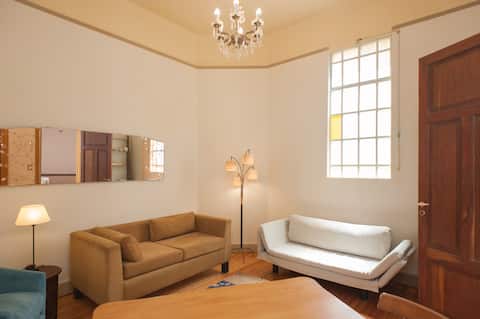 Top Airbnb: 2BDR Classical home in Palermo with a courtyard in Palermo