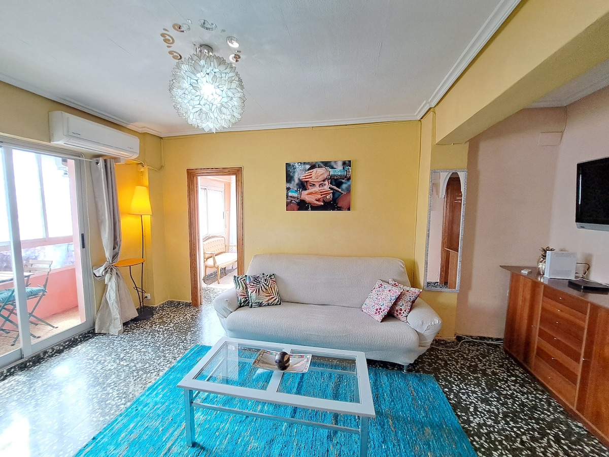 Propiedad de Airbnb exitosa: Comfy full equipped flat with private parking en Rascanya