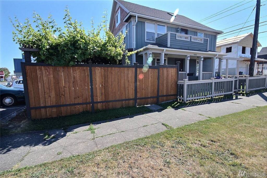 Welcome To The Neighborhood!