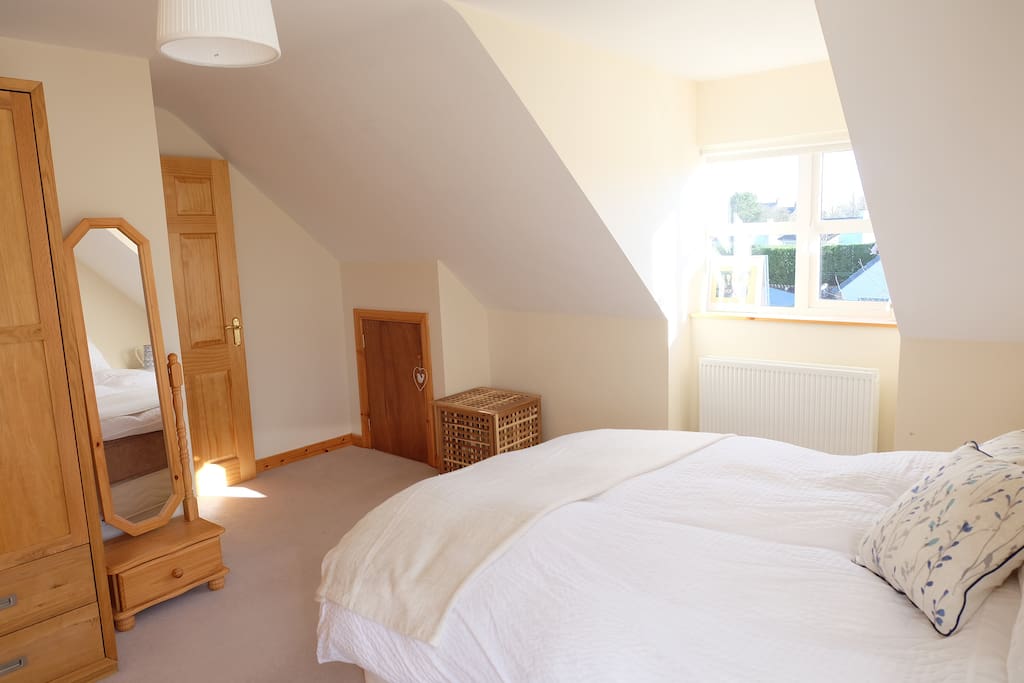 Guest bedroom