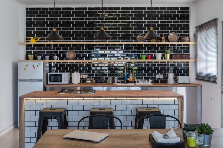 Bright, 2 Bedroom Flat - City Center