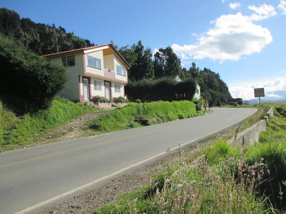 Fachada y Casa Mirador San Antonio